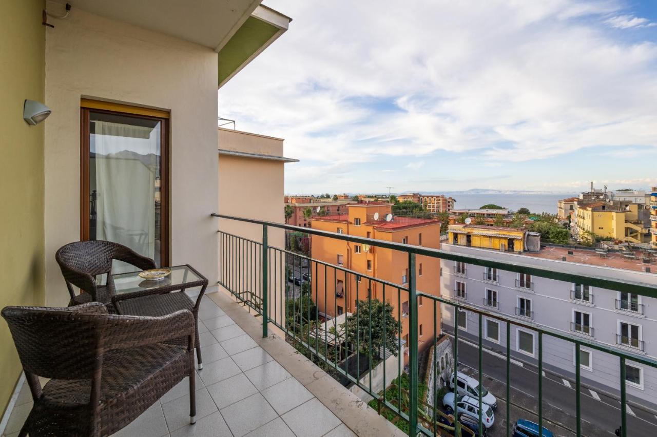 Rossella Holiday Home Sorrento Ngoại thất bức ảnh