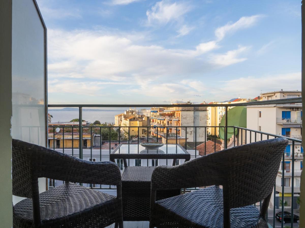 Rossella Holiday Home Sorrento Ngoại thất bức ảnh